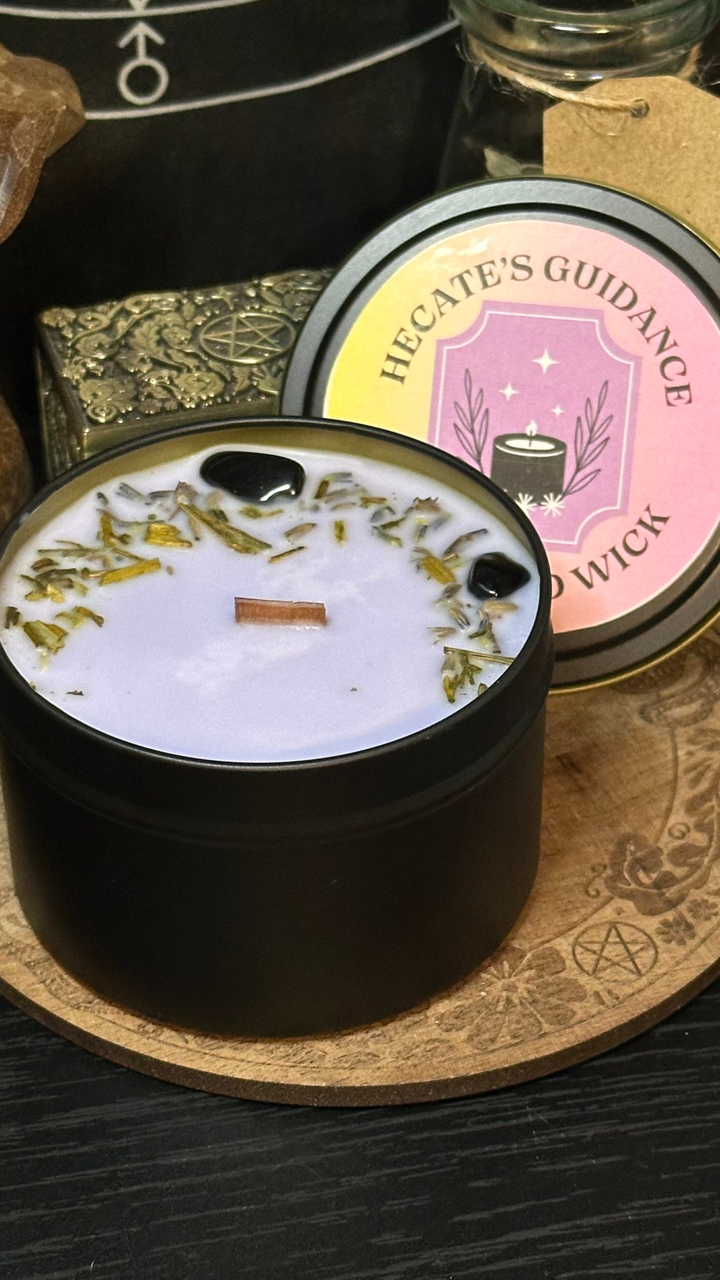 Hecate’s Guidance Candle – Amber, Lavender & Sweet Orange | Deity Candle for Witchcraft, Ritual & Meditation