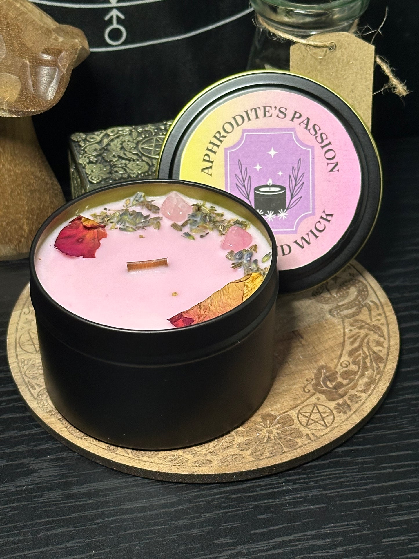 Aphrodite’s Passion Deity Candle – Rose Quartz, Soy Wax, Rosemary & Rose Geranium